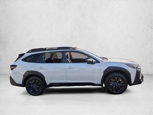 Crystal White Pearl 2024 Subaru Outback Onyx Edition