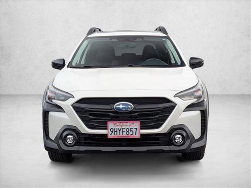 Crystal White Pearl 2024 Subaru Outback Onyx Edition