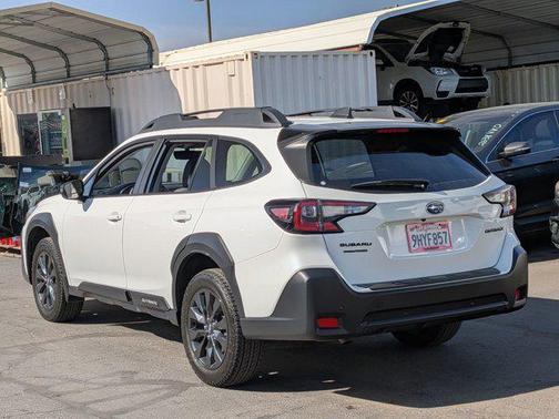Crystal White Pearl 2024 Subaru Outback Onyx Edition