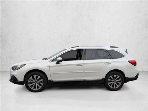Crystal White Pearl 2018 Subaru Outback 2.5i Touring