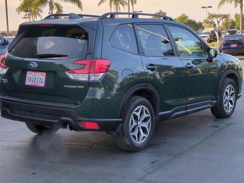 2022 Subaru Forester Premium