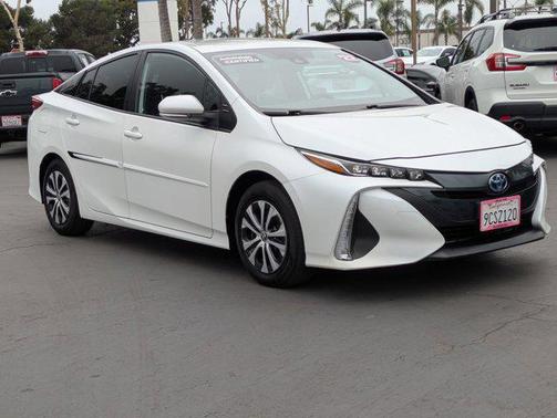 2022 Toyota Prius Prime XLE