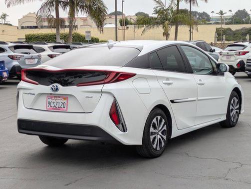 2022 Toyota Prius Prime XLE