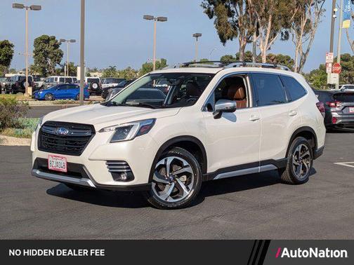 Crystal White Pearl 2022 Subaru Forester Touring