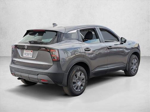Gun Metallic 2025 Nissan Kicks S