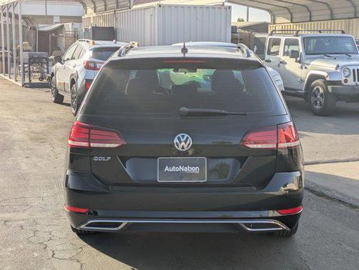 2019 Volkswagen Golf SportWagen TSI S