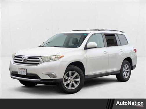 2011 Toyota Highlander SE