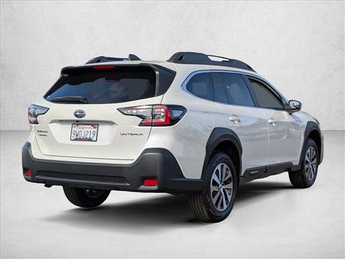 Crystal White Pearl 2025 Subaru Outback Premium