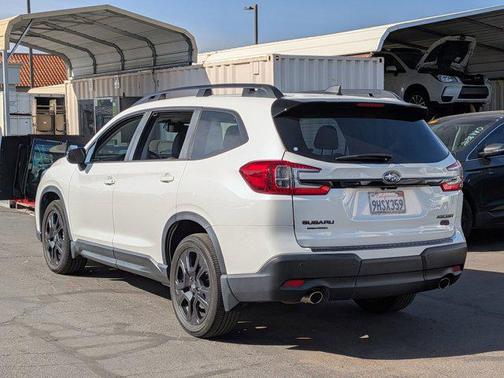 Crystal White Pearl 2023 Subaru Ascent Onyx Edition 7-Passenger