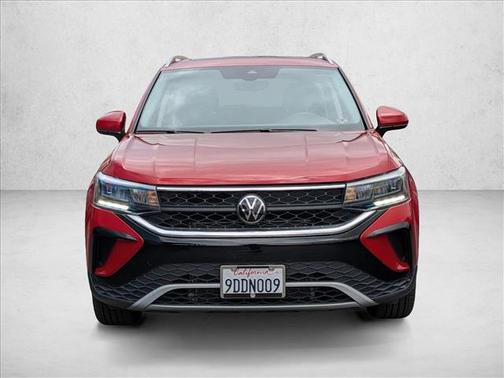 Kings Red Metallic 2022 Volkswagen Taos 1.5T SE