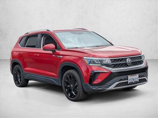 Kings Red Metallic 2022 Volkswagen Taos 1.5T SE