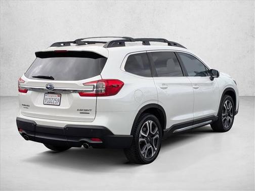 Crystal White Pearl 2023 Subaru Ascent Limited 7-Passenger