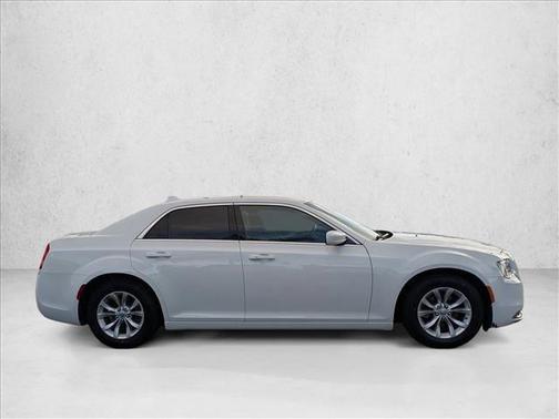 2020 Chrysler 300 Touring