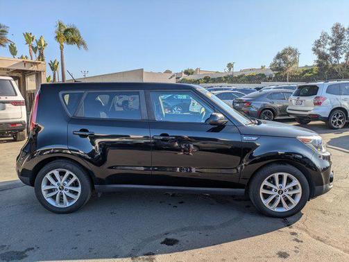 2017 Kia Soul +