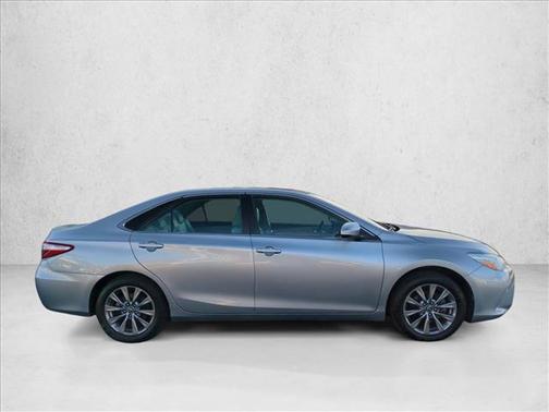 2016 Toyota Camry XLE