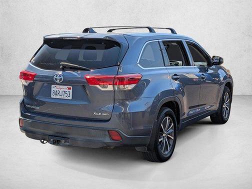 Shoreline Blue Pearl 2017 Toyota Highlander XLE