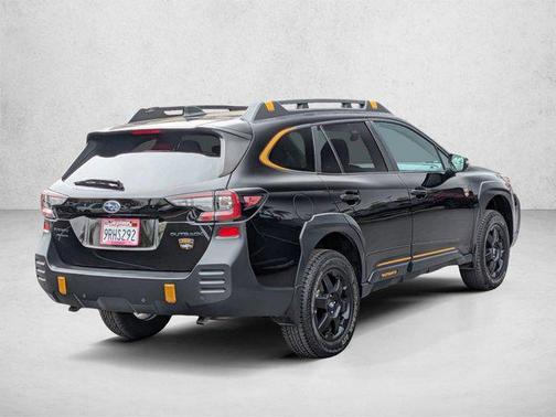 Crystal Black Silica 2025 Subaru Outback Wilderness