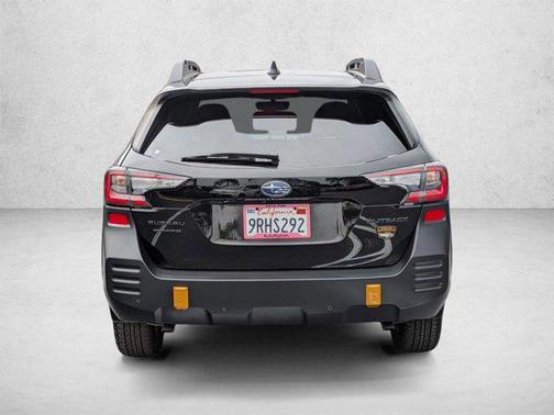 Crystal Black Silica 2025 Subaru Outback Wilderness