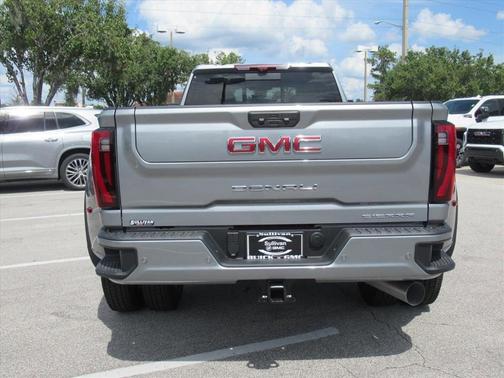 2025 GMC Sierra 3500 Denali