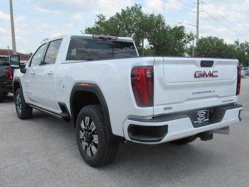 2025 GMC Sierra 2500 Denali