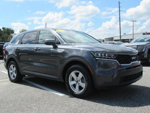 Gravity Gray 2022 Kia Sorento LX