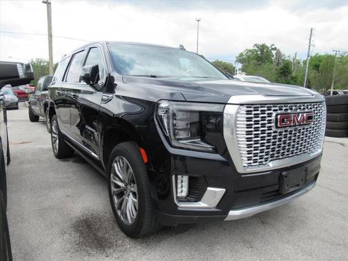 Midnight Blue Metallic 2021 GMC Yukon Denali