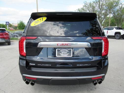 Midnight Blue Metallic 2021 GMC Yukon Denali