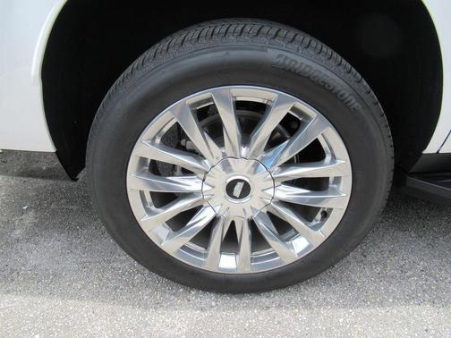 Crystal White 2024 Cadillac Escalade Premium Luxury
