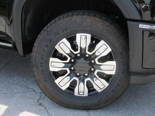 2025 GMC Sierra 2500 Denali
