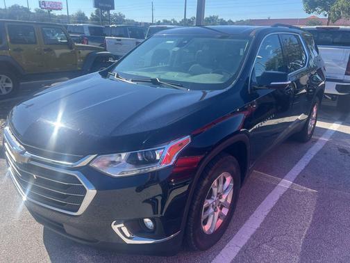 2020 Chevrolet Traverse LT Cloth