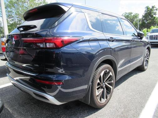 Blue 2022 Mitsubishi Outlander SEL