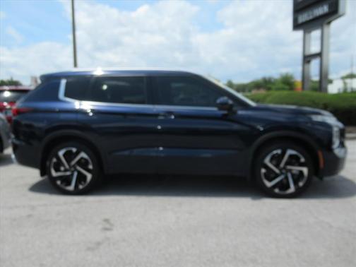Blue 2022 Mitsubishi Outlander SEL
