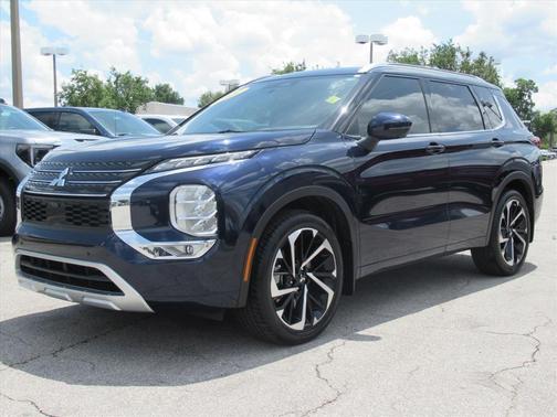 Blue 2022 Mitsubishi Outlander SEL