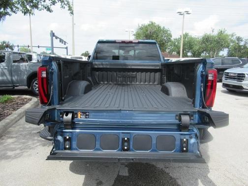 2025 GMC Sierra 3500 Denali