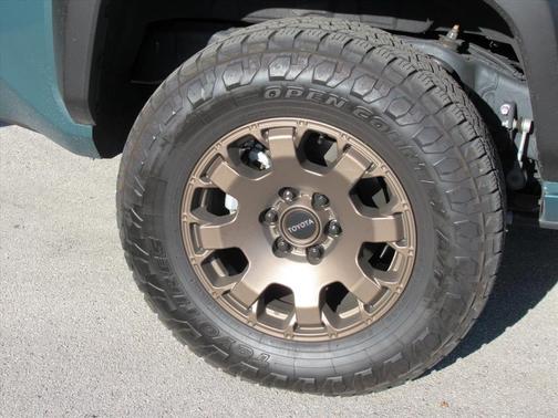 2025 Toyota 4Runner Hybrid TRAILHUNTER