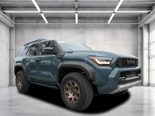 2025 Toyota 4Runner Hybrid TRAILHUNTER