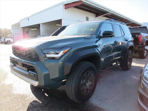 2025 Toyota 4Runner Hybrid TRAILHUNTER