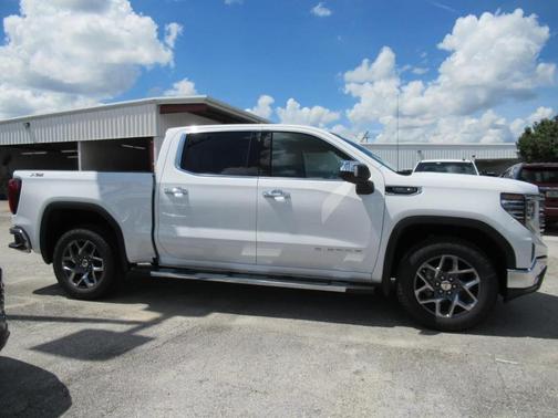 Summit White 2026 GMC Sierra 1500 SLT