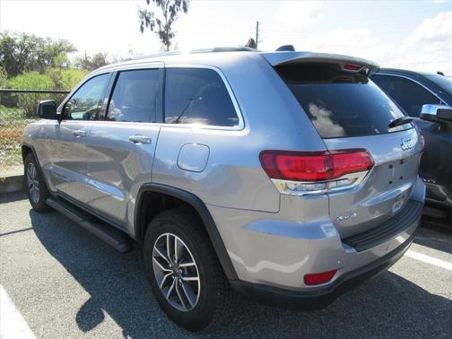 2020 Jeep Grand Cherokee Laredo