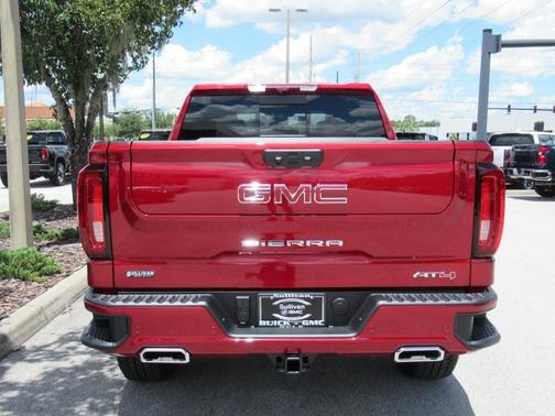 2025 GMC Sierra 1500 AT4