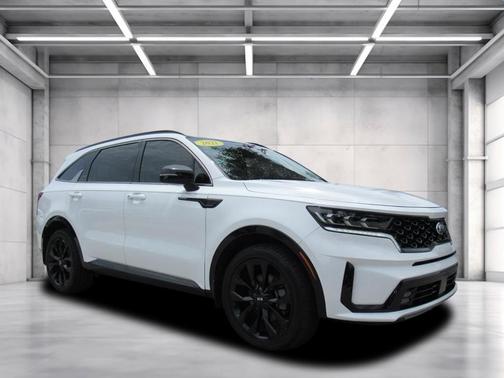 White Pearl 2021 Kia Sorento SX