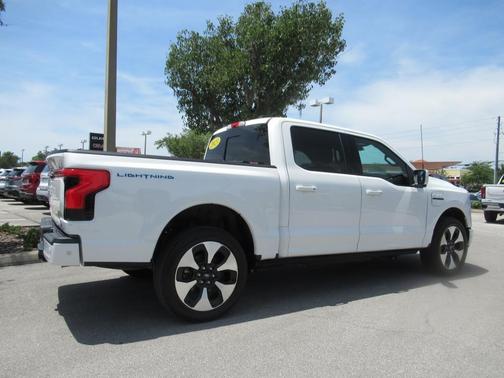 2023 Ford F-150 Lightning Platinum