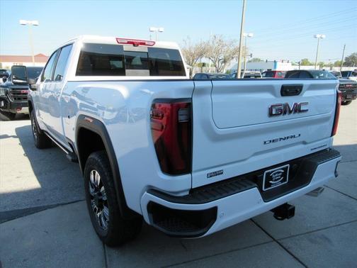 Summit White 2026 GMC Sierra 2500 Denali