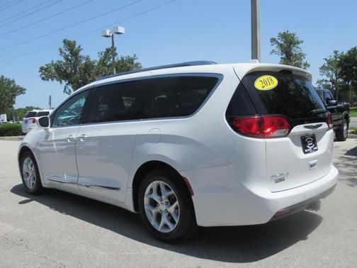 2018 Chrysler Pacifica Touring-L Plus