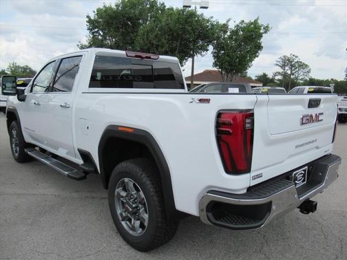 Summit White 2026 GMC Sierra 2500 SLT