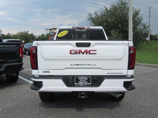 2024 GMC Sierra 2500 Denali