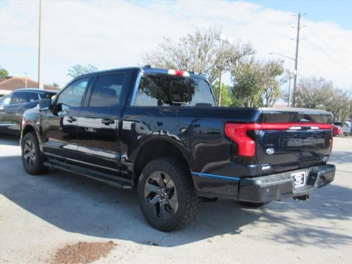 2023 Ford F-150 Lightning LARIAT