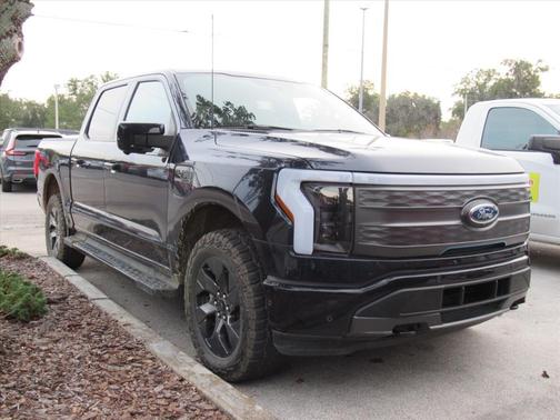 2023 Ford F-150 Lightning LARIAT
