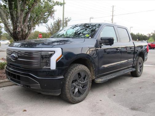 2023 Ford F-150 Lightning LARIAT