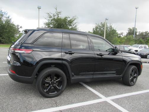 2023 Jeep Grand Cherokee Altitude